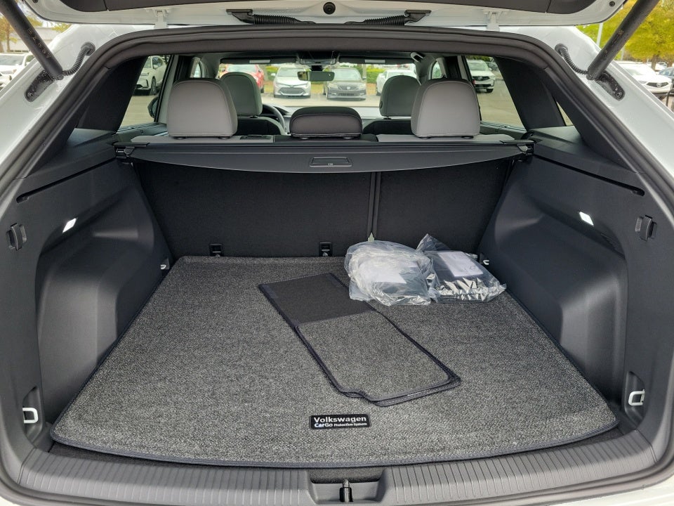 2026 Volkswagen Atlas Cross Sport SEL R-Line Black