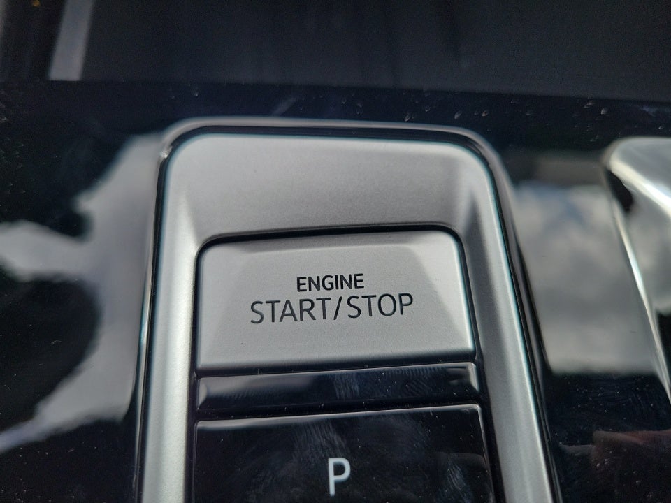 2026 Volkswagen Atlas Cross Sport SEL R-Line Black