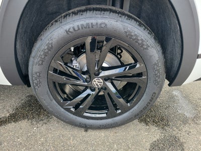 2026 Volkswagen Atlas Cross Sport SEL R-Line Black