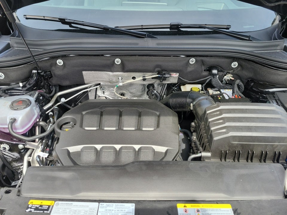 2026 Volkswagen Atlas Cross Sport SEL R-Line Black