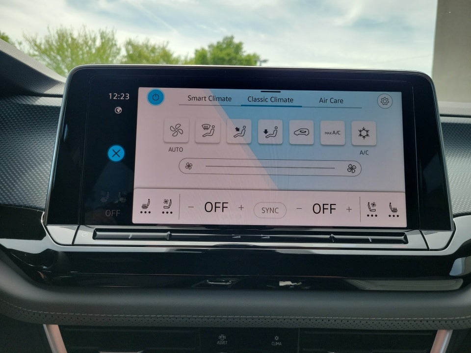 2026 Volkswagen Atlas Cross Sport SEL R-Line Black