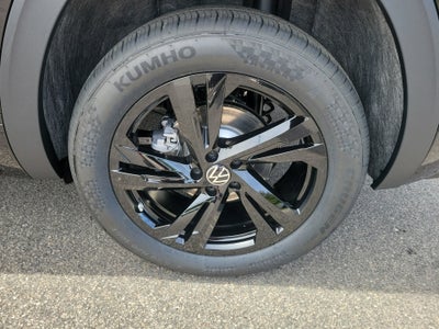 2026 Volkswagen Atlas Cross Sport SEL R-Line Black