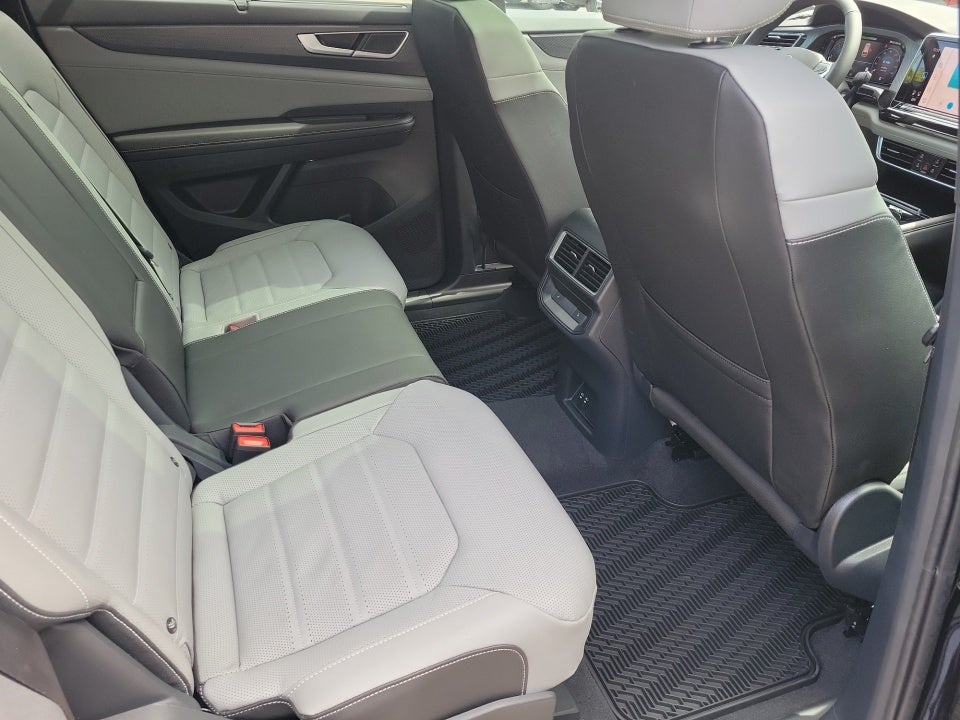 2026 Volkswagen Atlas Cross Sport SEL R-Line Black