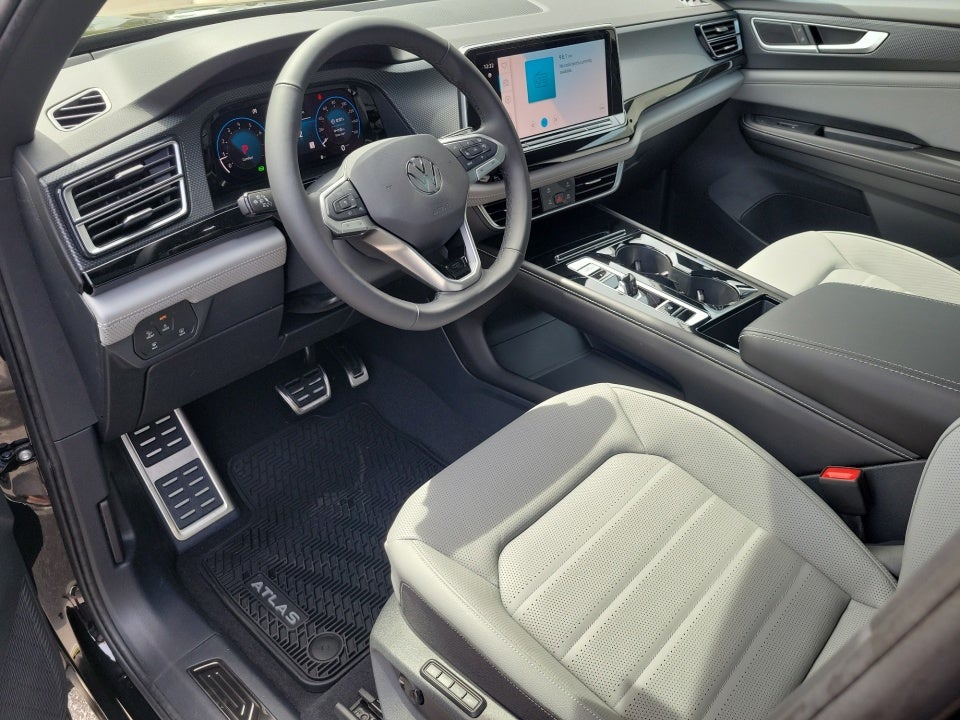 2026 Volkswagen Atlas Cross Sport SEL R-Line Black