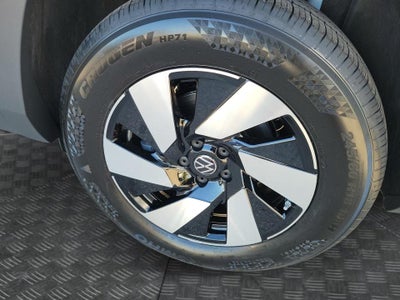 2027 Volkswagen Atlas SE