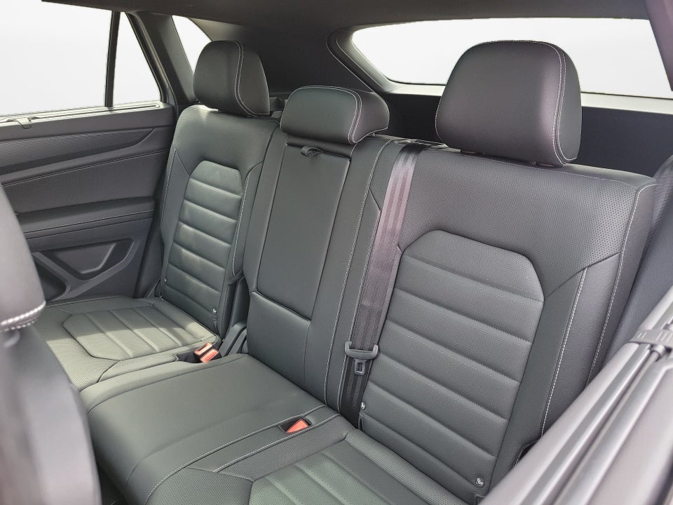 2025 Volkswagen Atlas Cross Sport 2.0T SEL