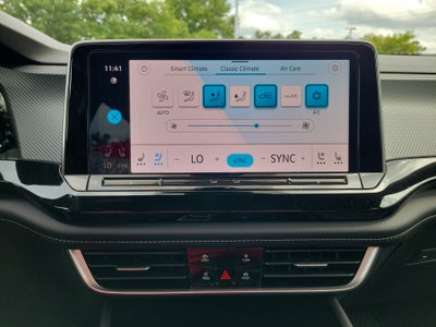 2025 Volkswagen Atlas Cross Sport 2.0T SEL