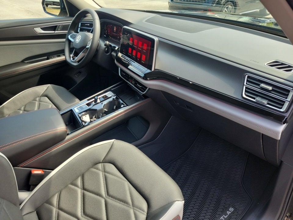 2026 Volkswagen Atlas Peak Edition