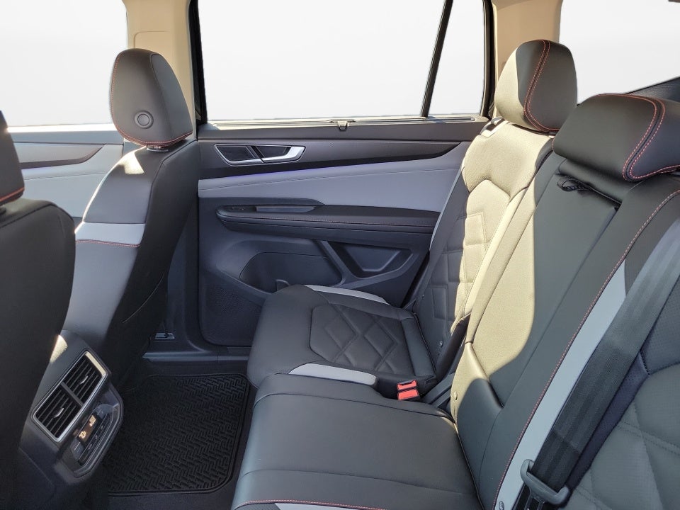 2026 Volkswagen Atlas Peak Edition