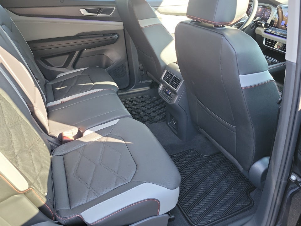 2026 Volkswagen Atlas Peak Edition