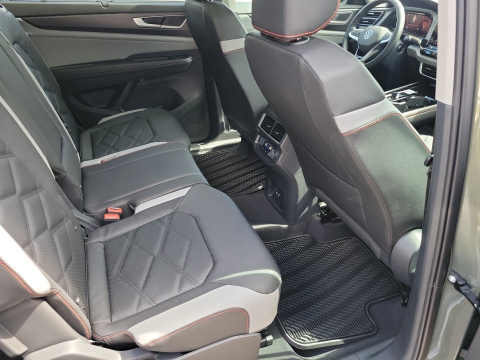 2026 Volkswagen Atlas Peak Edition