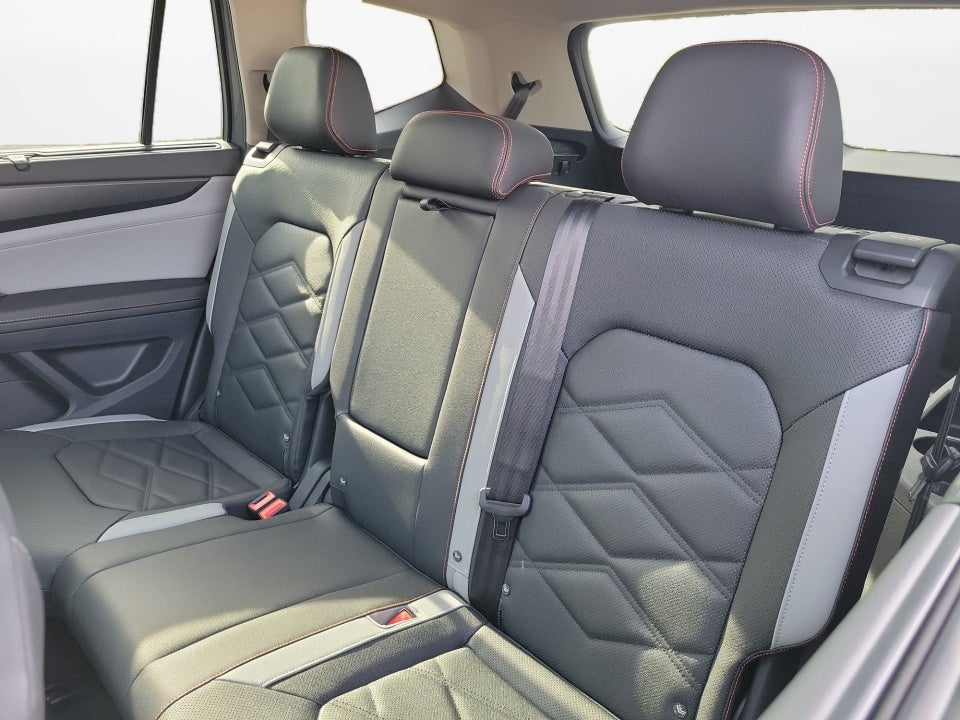 2026 Volkswagen Atlas Peak Edition