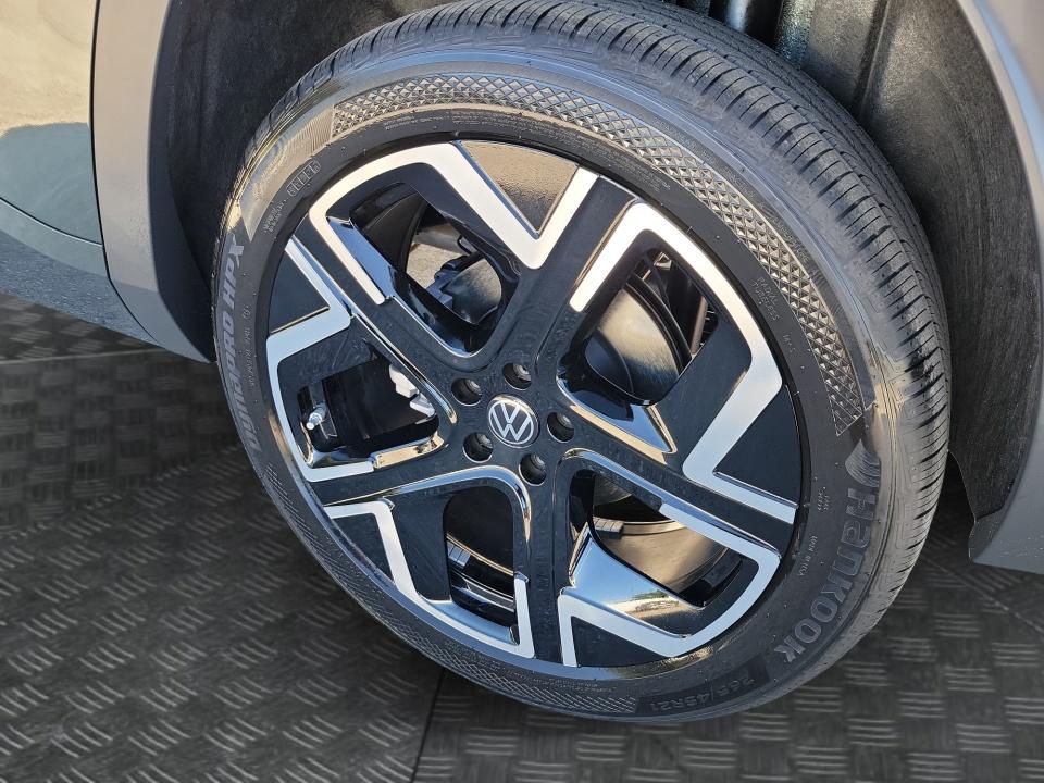 2027 Volkswagen Atlas SEL Premium R-Line