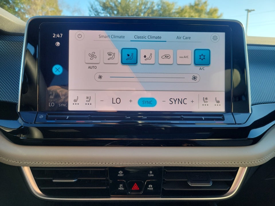 2025 Volkswagen Atlas Cross Sport 2.0T SEL Premium R-Line