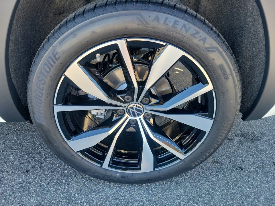 2026 Volkswagen Atlas SEL Premium R-Line