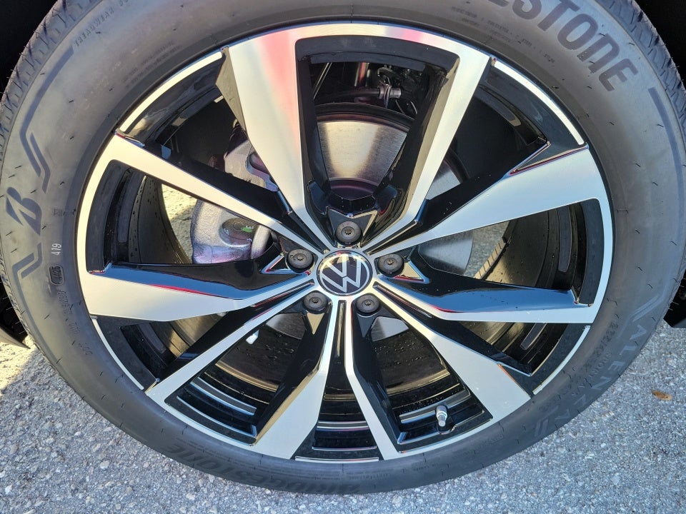 2026 Volkswagen Atlas SEL Premium R-Line