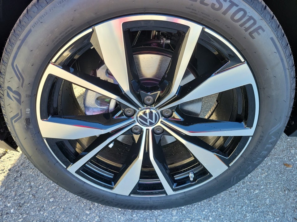 2026 Volkswagen Atlas SEL Premium R-Line