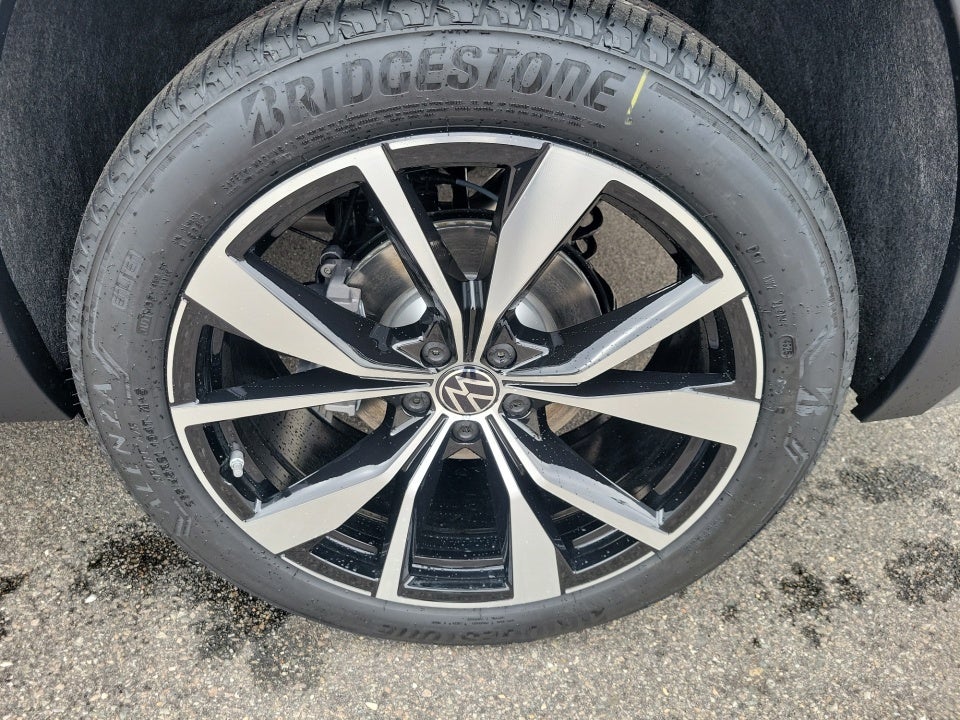 2026 Volkswagen Atlas SEL Premium R-Line