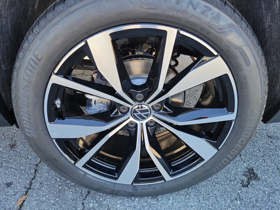 2026 Volkswagen Atlas SEL Premium R-Line