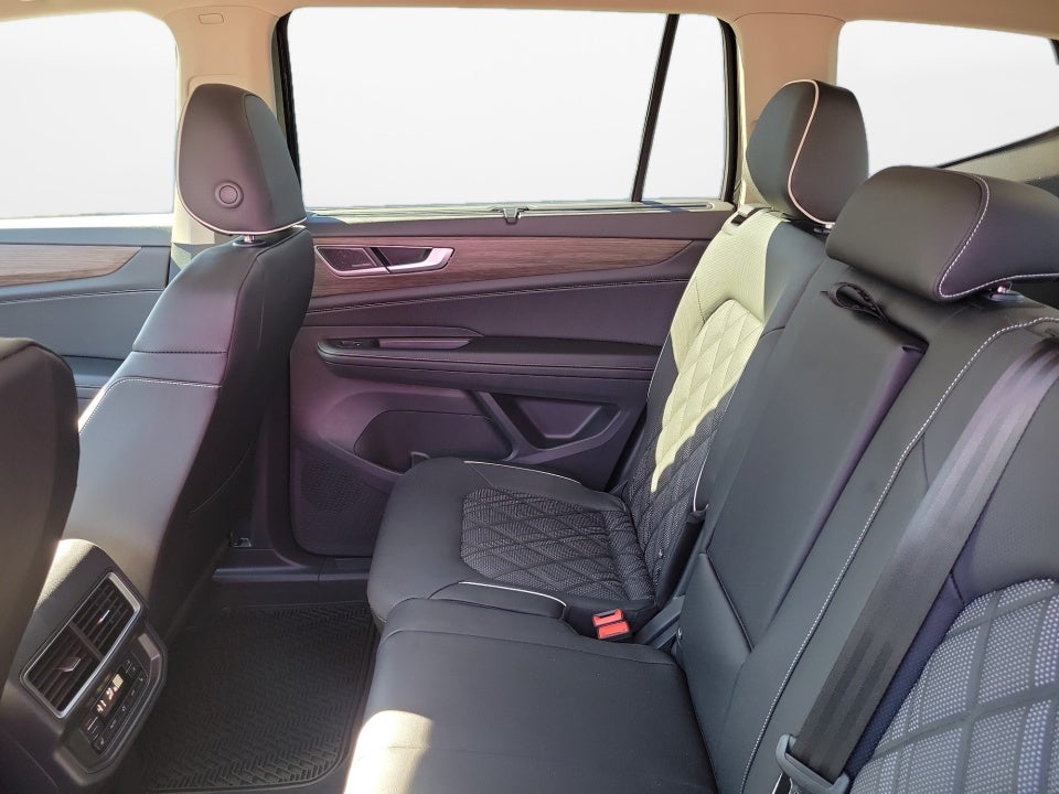 2026 Volkswagen Atlas SEL Premium R-Line