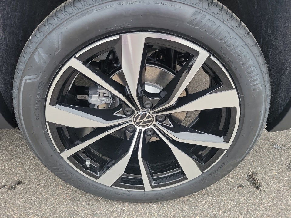 2026 Volkswagen Atlas SEL Premium R-Line