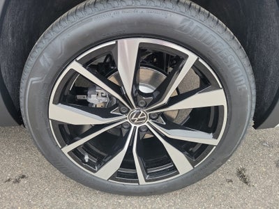 2026 Volkswagen Atlas SEL Premium R-Line