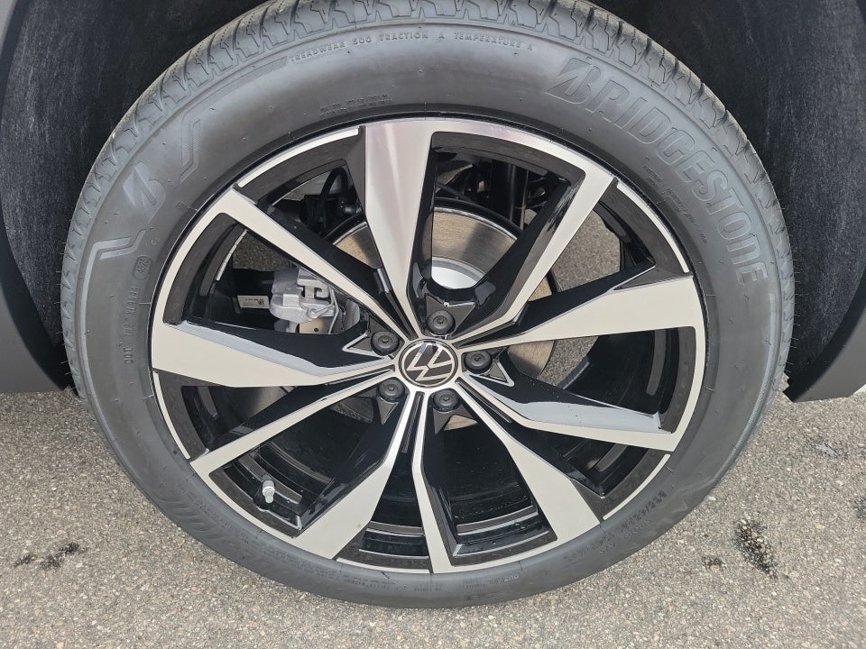 2026 Volkswagen Atlas SEL Premium R-Line