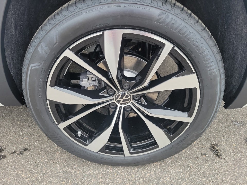 2026 Volkswagen Atlas SEL Premium R-Line