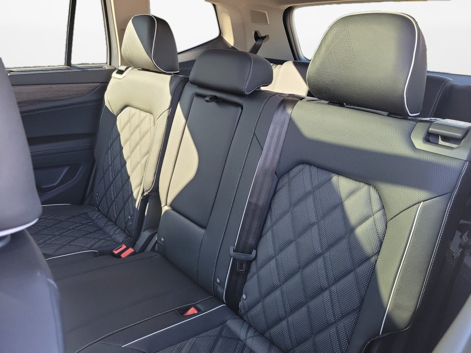 2026 Volkswagen Atlas SEL Premium R-Line