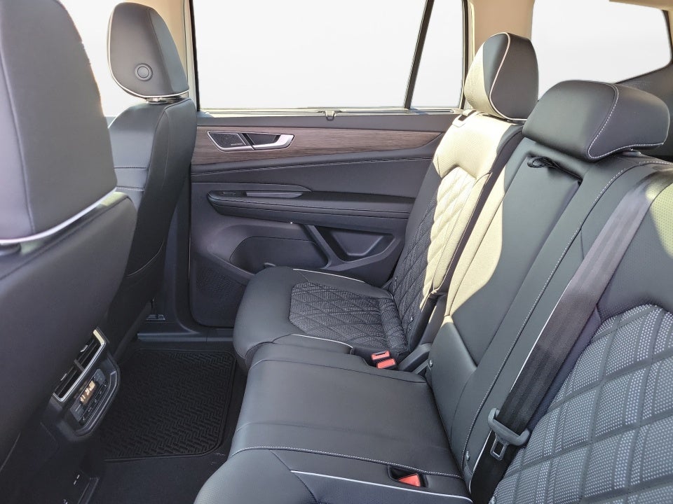 2026 Volkswagen Atlas SEL Premium R-Line