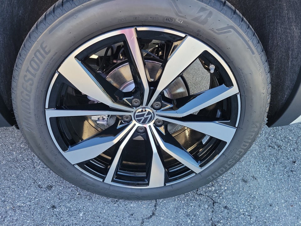 2026 Volkswagen Atlas SEL Premium R-Line