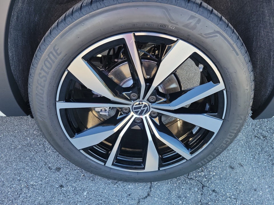 2026 Volkswagen Atlas SEL Premium R-Line