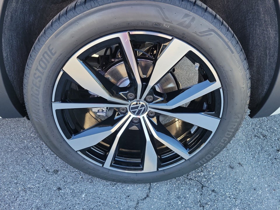 2026 Volkswagen Atlas SEL Premium R-Line