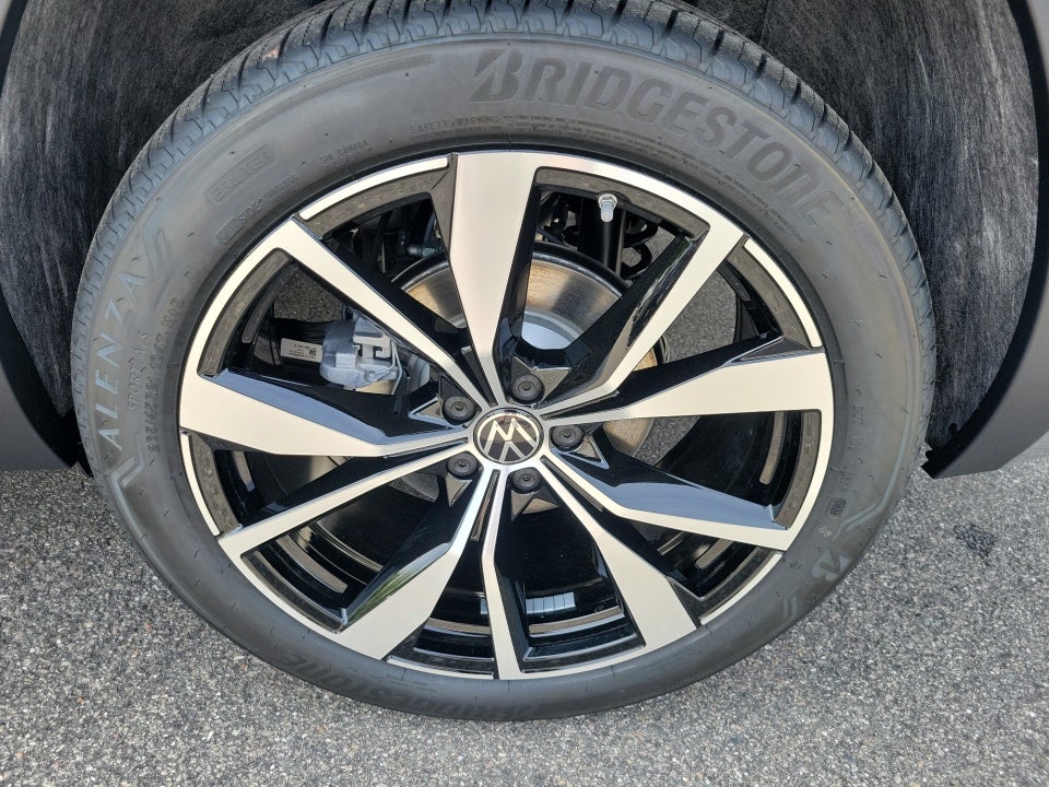 2026 Volkswagen Atlas SEL Premium R-Line