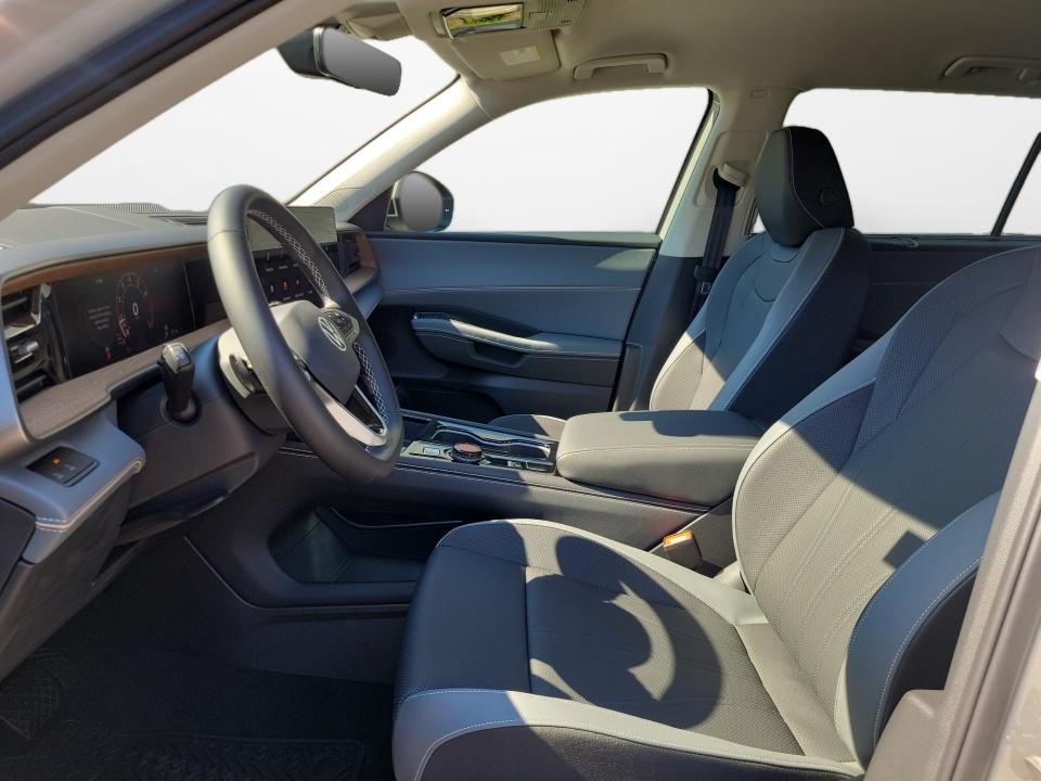 2027 Volkswagen Atlas SE w/Technology