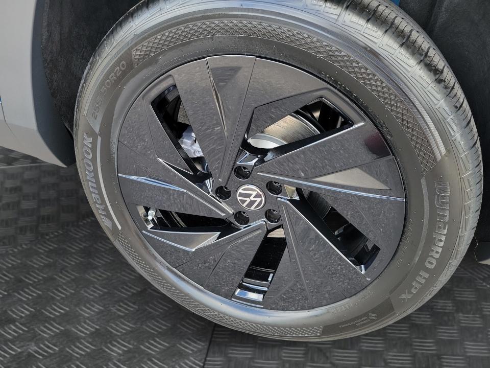 2027 Volkswagen Atlas SE w/Technology