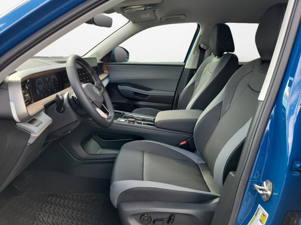 2027 Volkswagen Atlas SE w/Technology