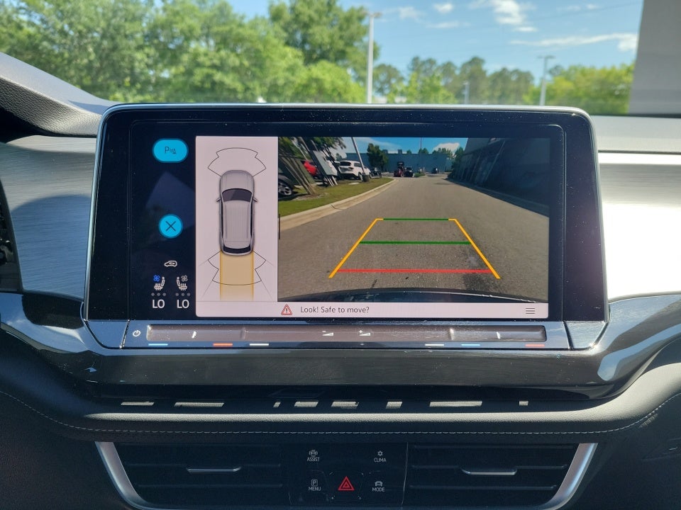 2025 Volkswagen Atlas Cross Sport 2.0T SE w/Technology