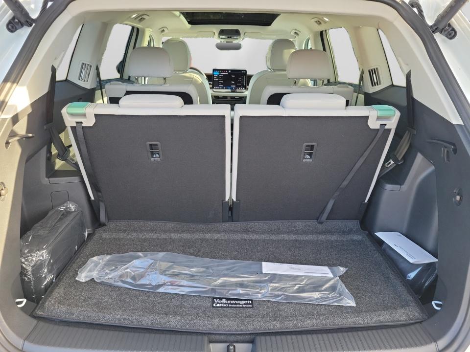 2027 Volkswagen Atlas SE w/Technology