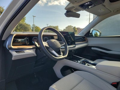 2027 Volkswagen Atlas SE w/Technology