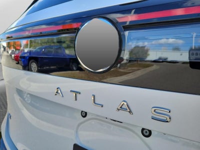 2027 Volkswagen Atlas SE w/Technology