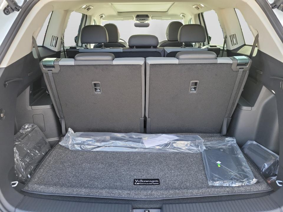2027 Volkswagen Atlas SE w/Technology