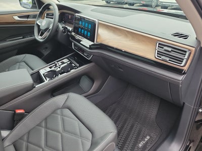 2026 Volkswagen Atlas SE with Technology