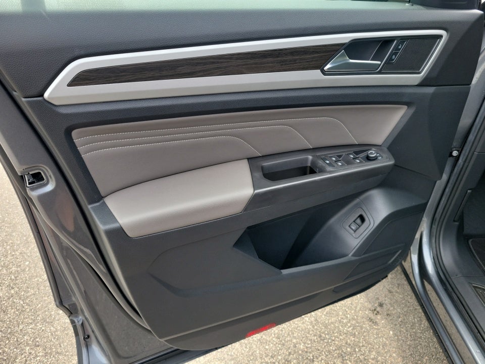 2023 Volkswagen Atlas 2.0T SE w/Technology