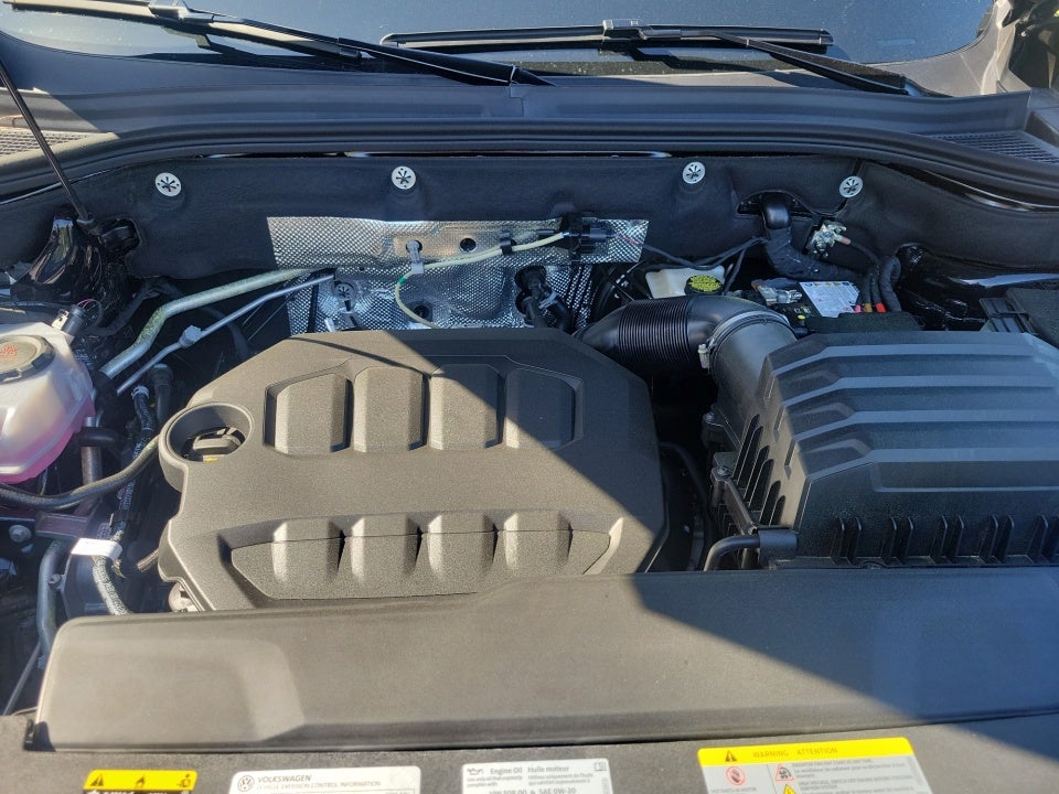 2025 Volkswagen Atlas Cross Sport 2.0T SE w/Technology