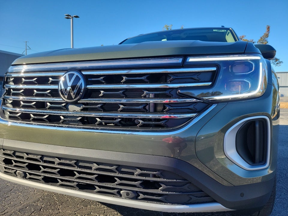 2026 Volkswagen Atlas SE with Technology