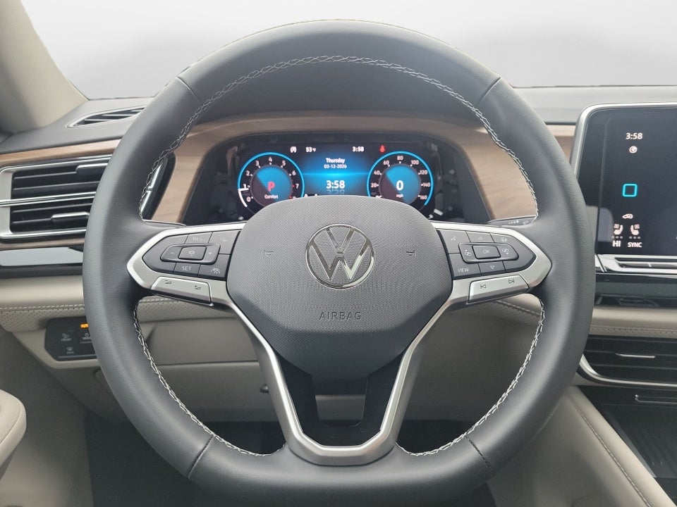 2026 Volkswagen Atlas SE with Technology