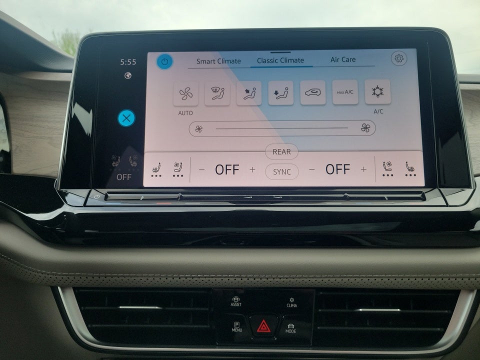 2026 Volkswagen Atlas SE with Technology