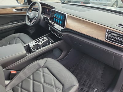 2026 Volkswagen Atlas SE with Technology