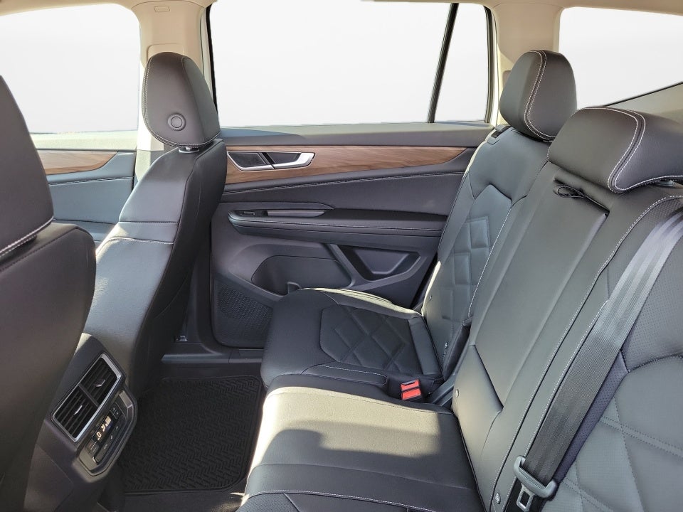 2026 Volkswagen Atlas SE